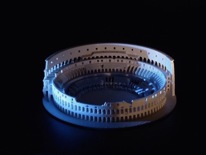 colosseum2.jpg