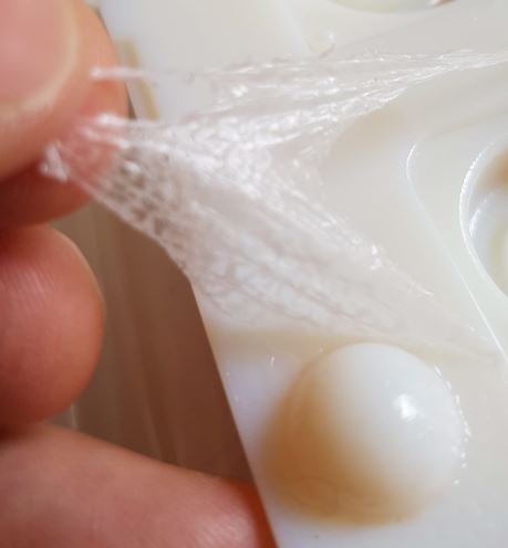 20180820_waterbath_cured_silicone_film_closeup